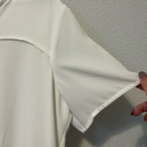 NWT Michael Kors Quarter Zip White Blouse with Inner Lining Gold Accent Size 10 - Picture 6 of 8